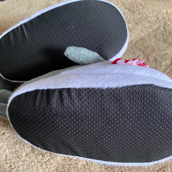 Plush Shark Slippers, Unisex, NWOT - Picture 8 of 10